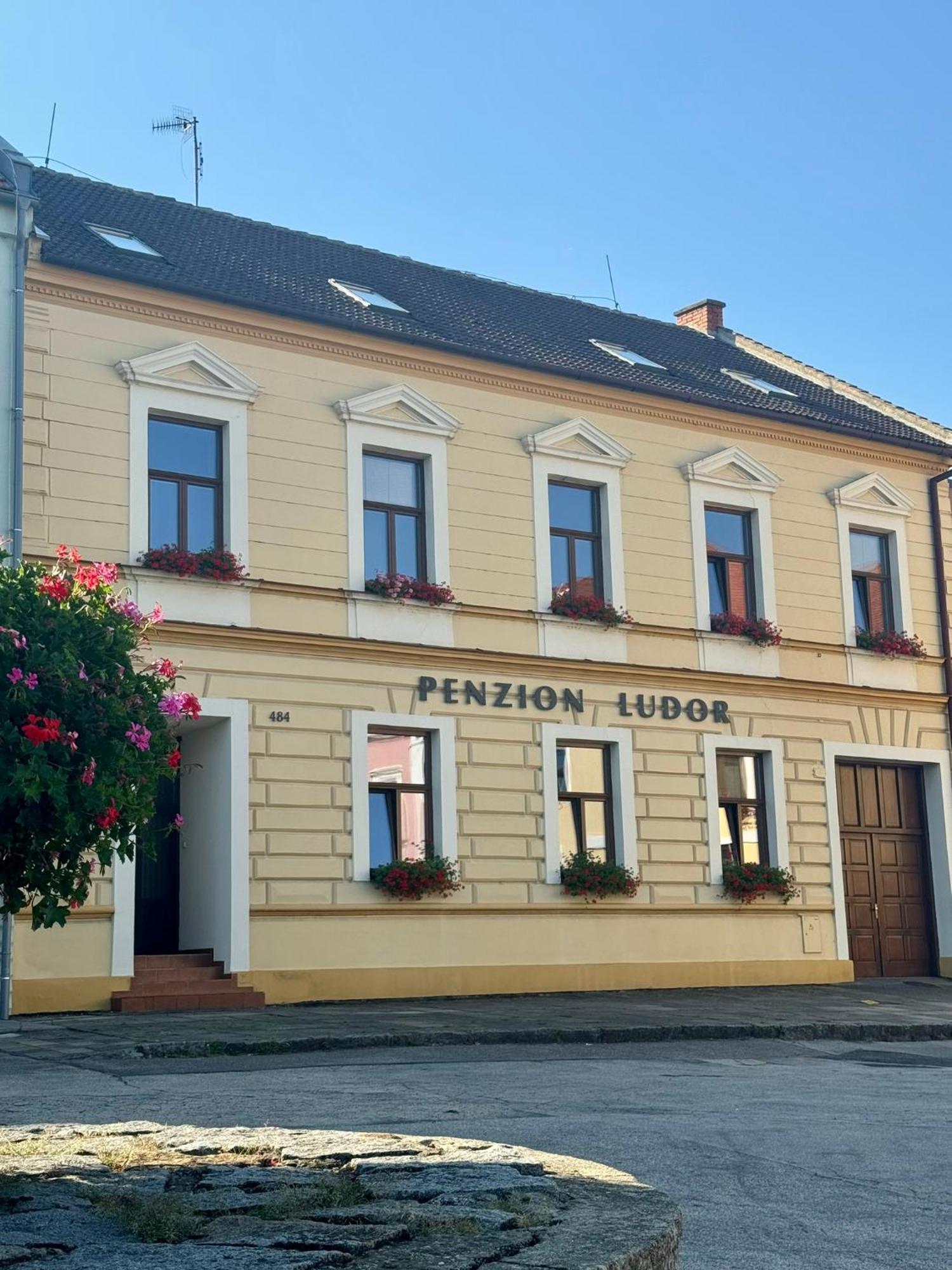 Penzion Ludor Strážnice Exteriör bild